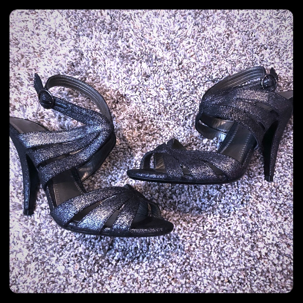 Audrey Brooke Navy shimmer heels